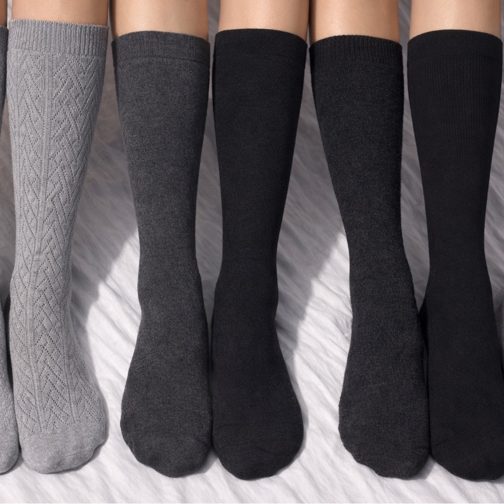Six female knee hight socks. Gray shade. Size M